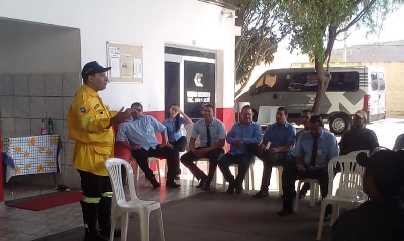 Brumado: Empresa de transporte recebe palestra sobre a Semana do Trânsito