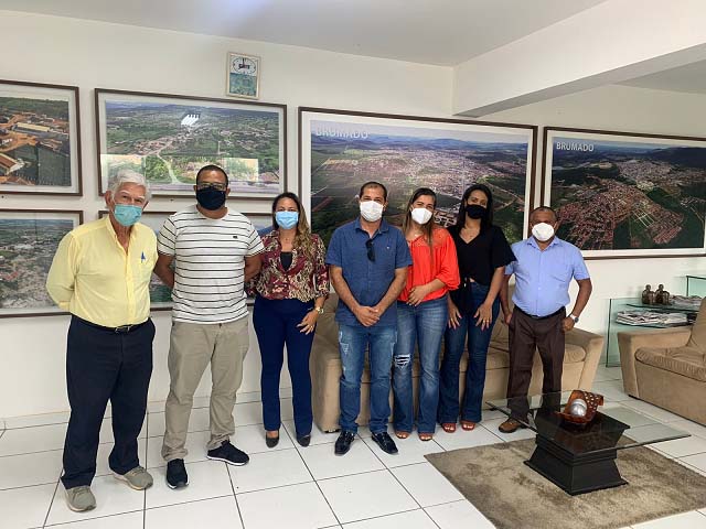 Representantes de Anagé visitam Município de Brumado para conhecer ETIs