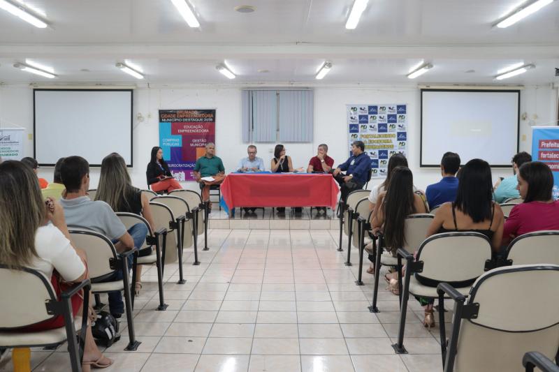 Roda de Conversa Empresarial discutiu pautas econômicas e burocráticas do setor corporativo em Brumado