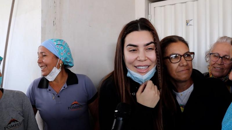 Com desconforto estomacal, cantora Naiara Azevedo é internada no Hospital Municipal de Brumado; confira vídeo