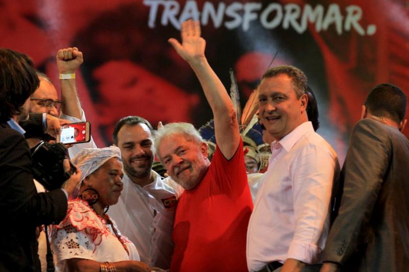 Multidão recebe Lula e lideranças de todo o mundo em ato pela Democracia no FSM