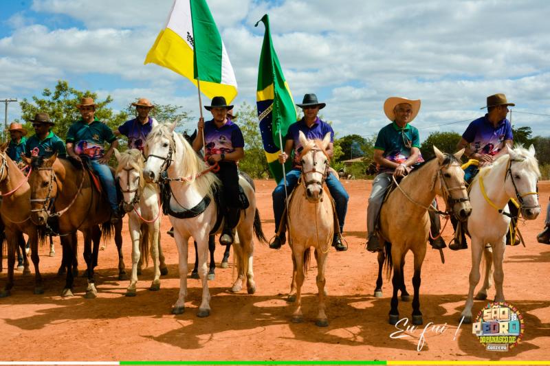 Mantendo a tradição, prefeitura realiza a 12° Cavalgada de Guajeru