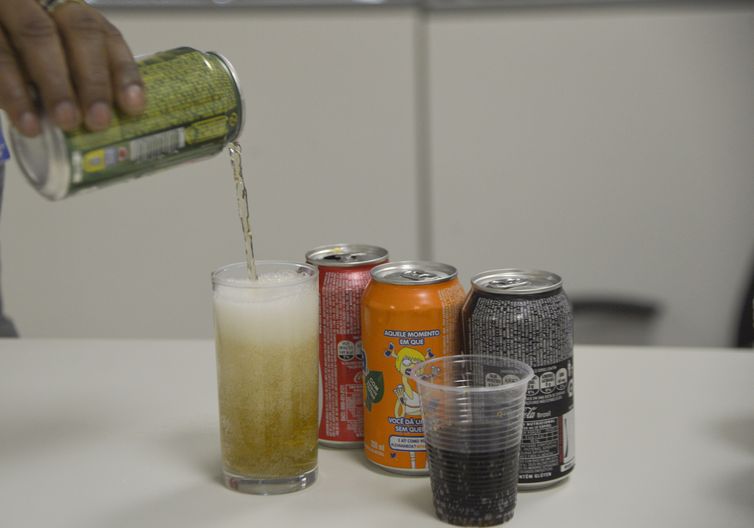 Governo quer fechar acordo para reduzir níveis de açúcar em alimentos