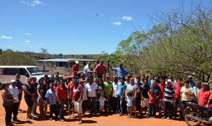Mais uma mecanização agrícola é entregue pelo vereador André Berkovitz em Rio do Antônio