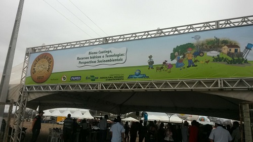 Prefeito de Maetinga e prefeito de Poções participam do Semiárido Show em PE