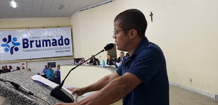 Comerciantes e populares ocupam Câmara de Vereadores de Brumado e solicitam readequação da Área Azul no município