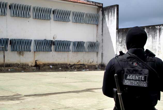 Agentes penitenciários da Bahia passam a contar com armas de fogo durante trabalho