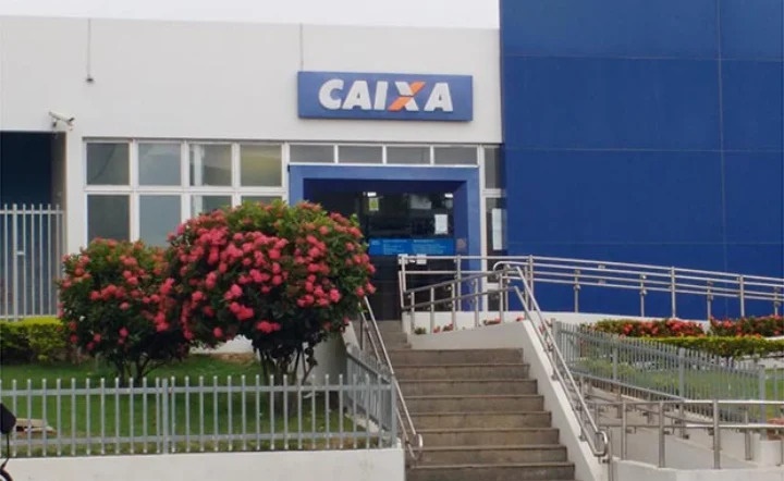 Caixa abrirá agências 1 hora mais cedo nesta sexta para renegociar dívidas
