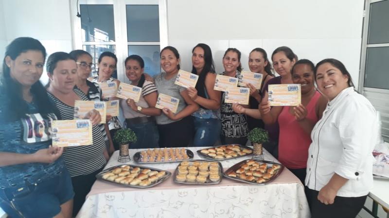 Cozinha comunitária de Malhada de Pedras conclui curso de Salgados e tem aprovação total das participantes