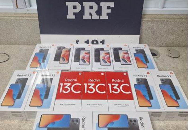 PRF apreende 15 smartphones importados irregularmente na BR-116 em Vitória da Conquista