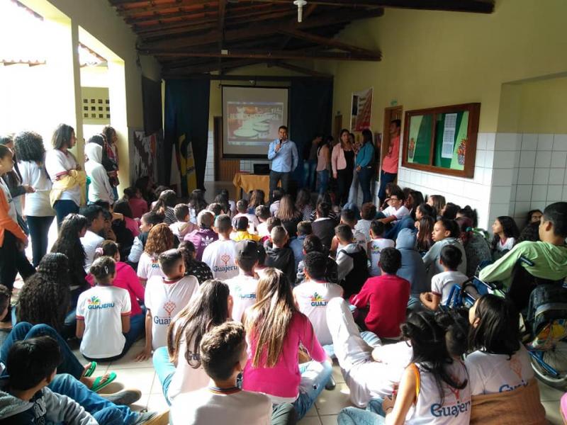 Apresentação do projeto de resgate da Fanfarra Municipal de Guajeru é acompanhada de perto pelo Prefeito Gil Rocha