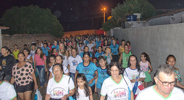 Caminhada da Família é realizada em Malhada de Pedras; veja o vídeo