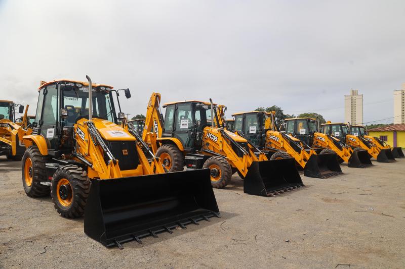 Governo da Bahia realiza entrega de mais de 14 mil máquinas e equipamentos para a agricultura familiar