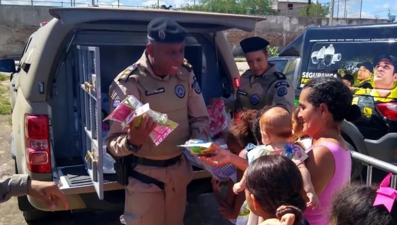 24° Batalhão de Polícia Militar realiza doação de brinquedos em Brumado