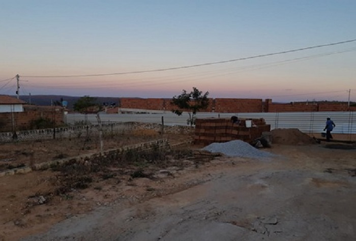 Moradores de Vila Mariana, em Caraíbas, reclamam que prefeitura realizou doação de terreno de maneira irregular no distrito