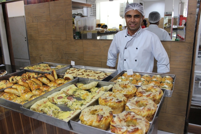 Padaria Pão de Mel traz Técnico de Minas Gerais para aplicar novas Técnicas e Tendências da Confeitaria e Panificação