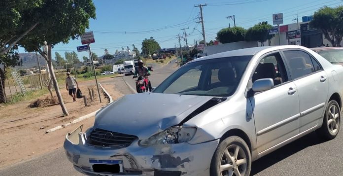 Acidente envolvendo três veículos é registrado em Guanambi 