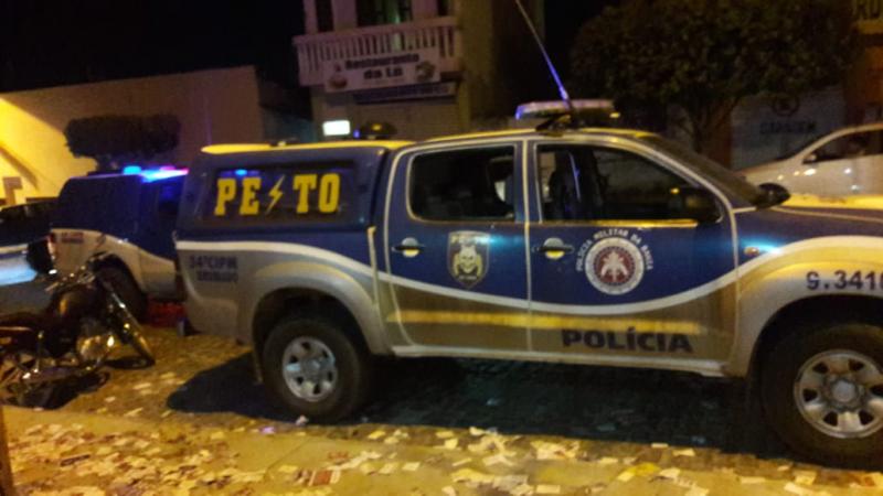 Em Brumado, homem é preso por causar tumulto e desacatar policiais na escola Eny Mafra