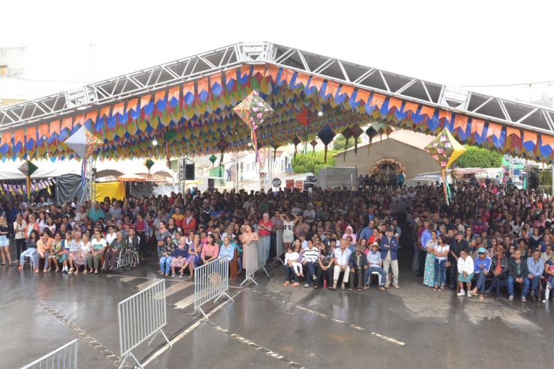 Festa do padroeiro movimenta tradição e fé em Presidente Jânio Quadros