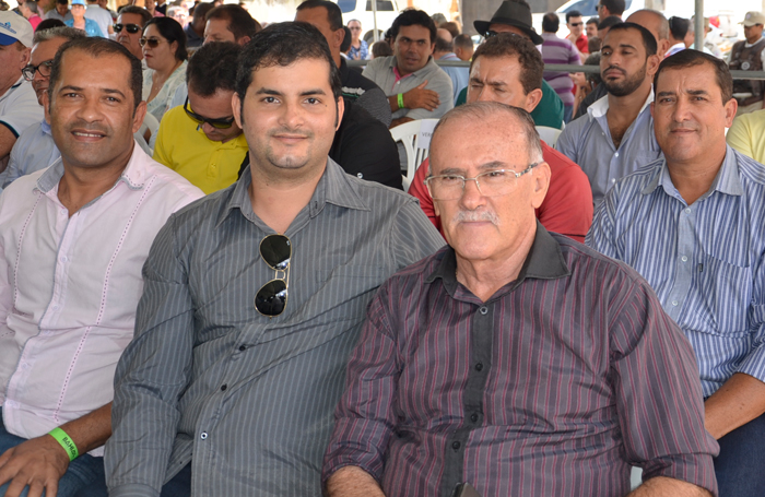 Em companhia dos deputados Waldenor e Zé Raimundo, lideranças petistas de Brumado recepcionam Rui Costa em Livramento