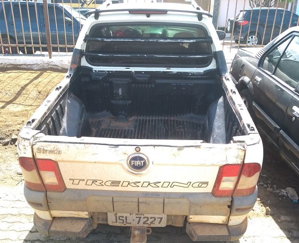 Polícia recupera veículo adulterado em Vitória da Conquista