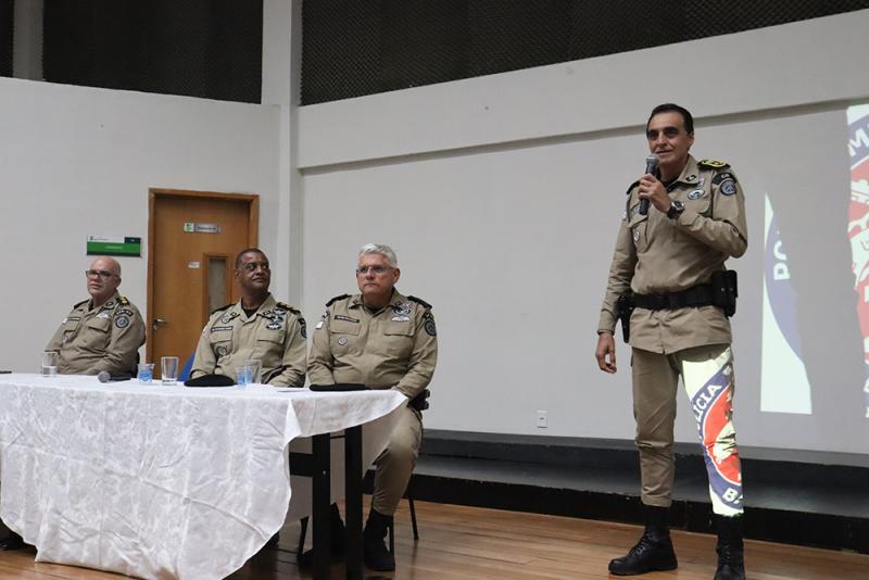 Comandante-Geral da Pm da Bahia reúne com tropa em Brumado e fala em ações de combate ao crime