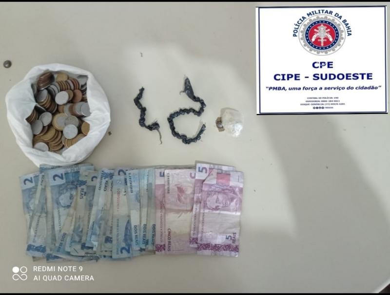 Policiais da CIPE Sudoeste apreendem drogas durante rondas em Guanambi 