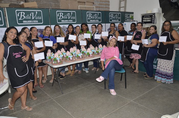 Bella Vista embalagens conclui com sucesso curso de Pasta Americana com a instrutora Jussiara Torres
