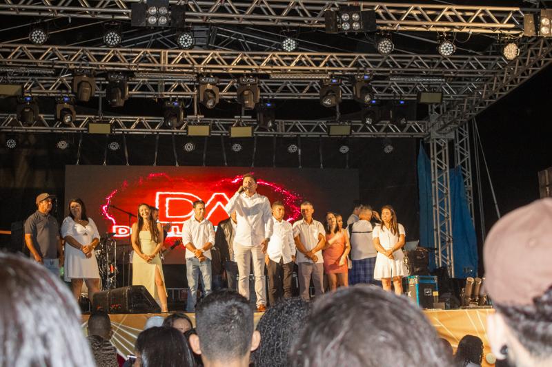 Mais de 5 mil pessoas prestigiam a festa de Réveillon realizada pela prefeitura de Guajeru