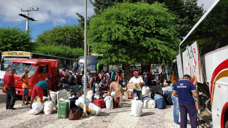 Centenas de aracatuenses continuam deixando o município para trabalharem na colheita de café em outros estados