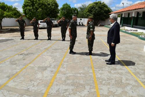 General da 6ª Região Militar visita Tiro de Guerra em Brumado