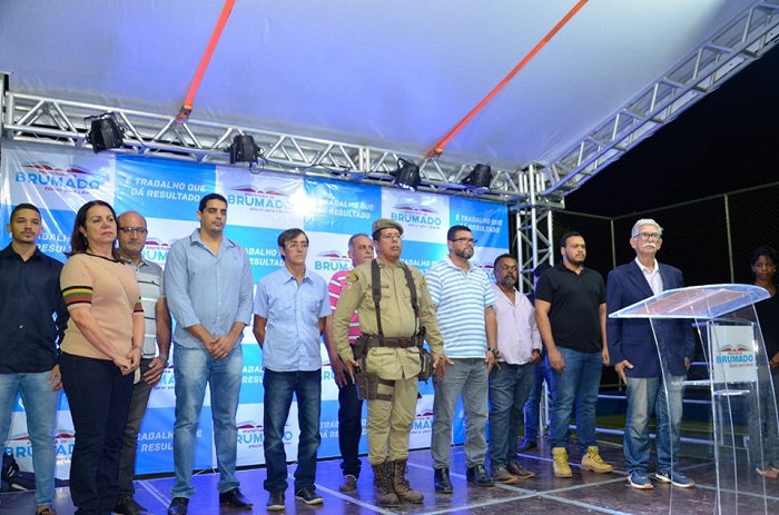 Brumado: Inauguração da quadra poliesportiva do Bairro Cidade das Esmeraldas marca evolução da área esportiva