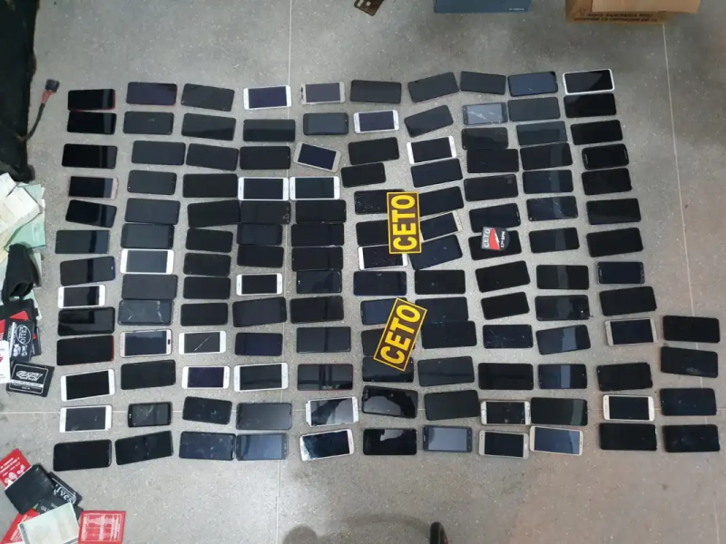PM prende homem com 133 celulares durante abordagem em Guanambi 
