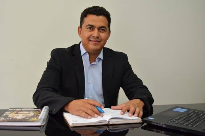 GUAJERU: CONTAS DOS EXERCÍCIOS DE 2016 E 2017 DO PREFEITO GIL ROCHA SÃO APROVADAS PELA CÂMARA DE VEREADORES