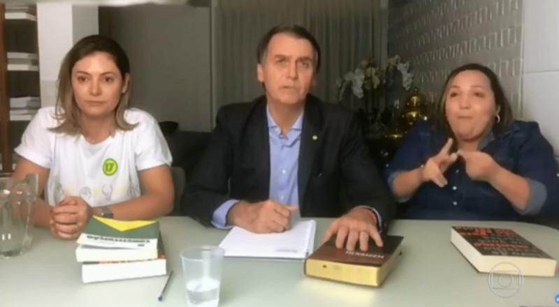 Eleito, Bolsonaro diz que fará um governo defensor da Constituição, da democracia e da liberdade