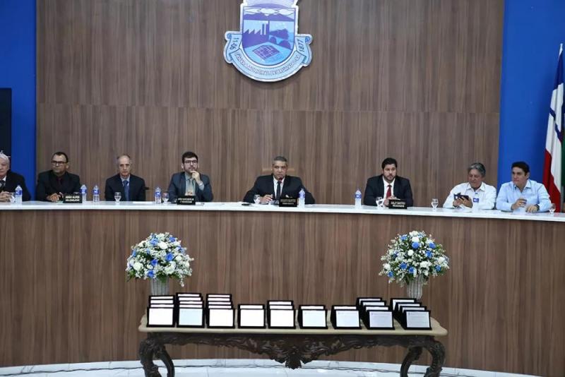 Câmara de Vereadores realiza sessão solene para entrega de Título de Cidadão Brumadense