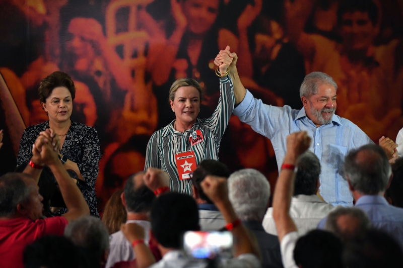 PT reafirma nome de Lula e lança sua pré-candidatura em São Paulo ao lado de várias lideranças políticas