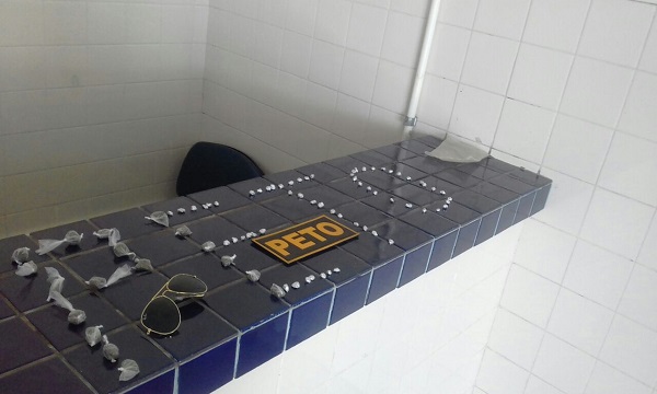 Estratégia eficaz da Polícia Militar apreende drogas no bairro Bom Jesus em Brumado