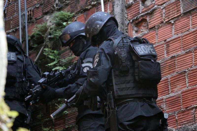 Mais de 22 mil policiais recebem prêmio pela redução da violência