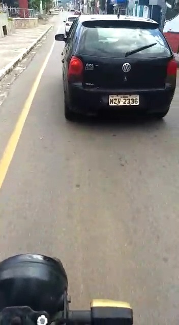 Brumado: Vereador Nem é flagrado usando carro oficial do Legislativo para transporte de passageiros 