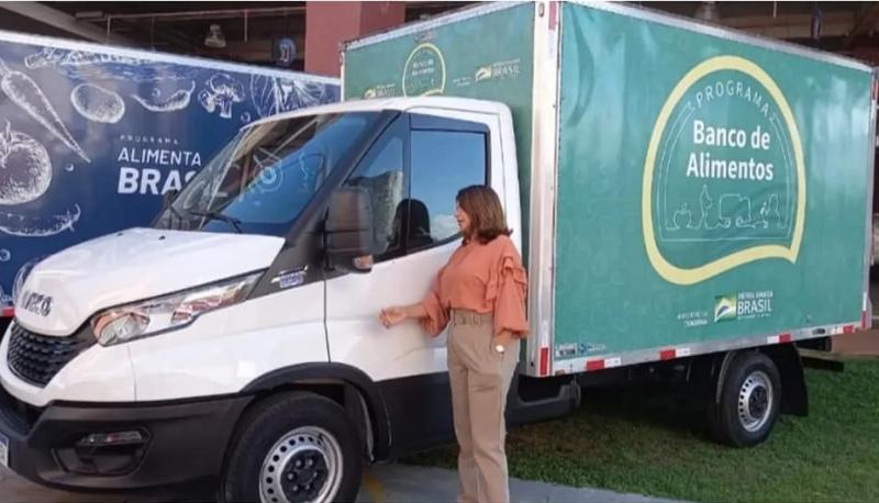 Prefeitura de Aracatu recebe caminhão do ministério da cidadania para fortalecer agricultura familiar 