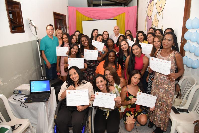 CRAS de Tanhaçu realiza Cerimônia para entrega dos Certificados do Curso de Cabeleireiro e Maquiagem