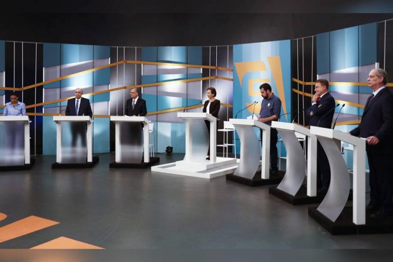  Candidatos à Presidência pregam fim do ódio na política e trocam farpas em debate