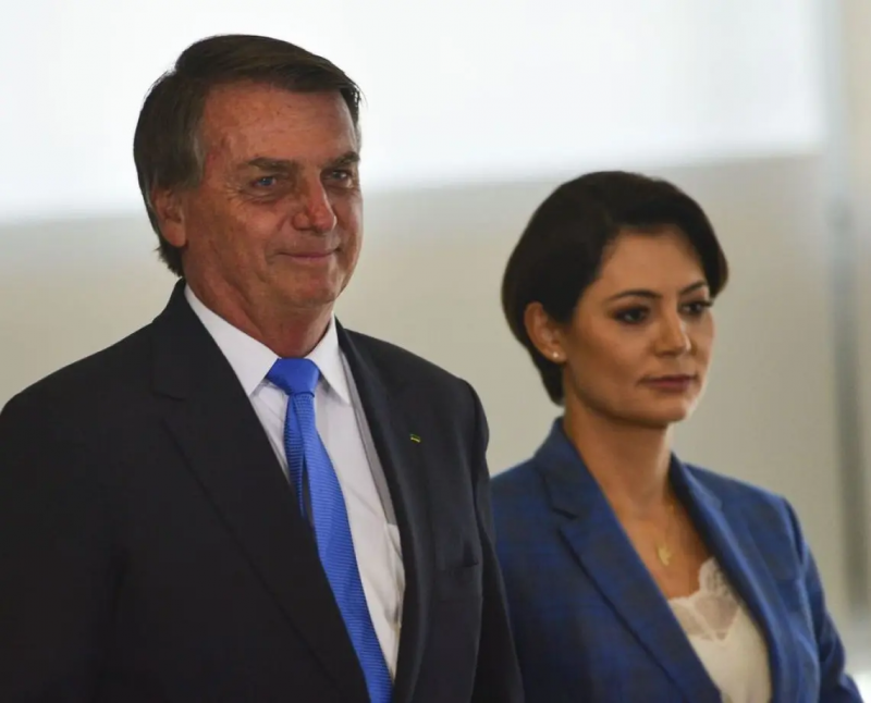 Governo realiza 1ª quebra do sigilo de 100 anos de Bolsonaro