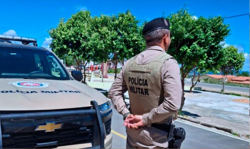 Polícia Militar prende mulher por desacato em Ituaçu