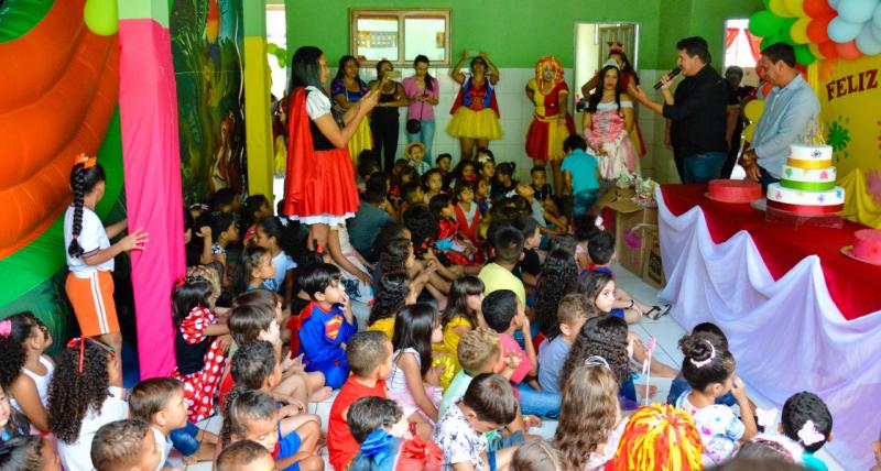 Semana da criança movimenta unidades escolares Guajeru com grade estrutura de brinquedos