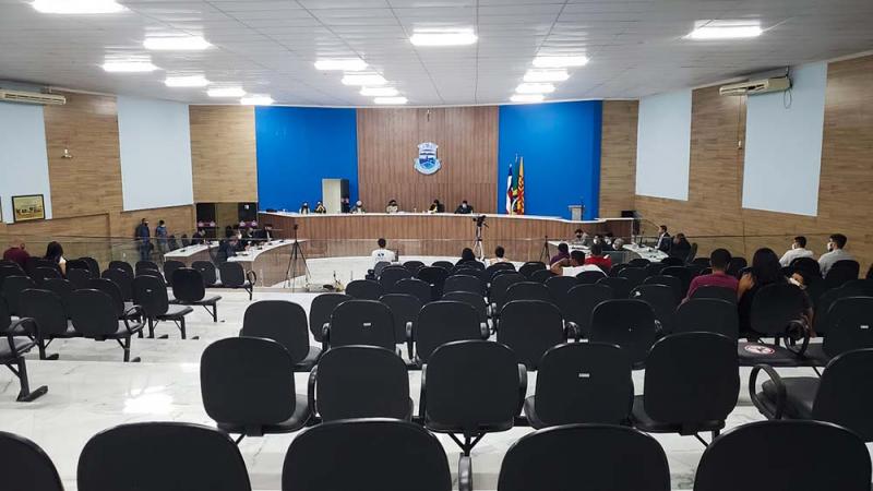 Brumado: Projeto de doação de terreno para construção de hospital e de atualização de vencimentos de servidores são aprovados pela Câmara
