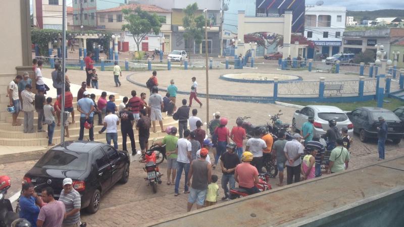 Após ação da polícia sequestradores liberam família do gerente do BB de Barra da Estiva