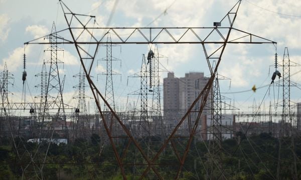 Após apagão, ONS reduz carga de linhas e adia manutenção em sistema elétrico
