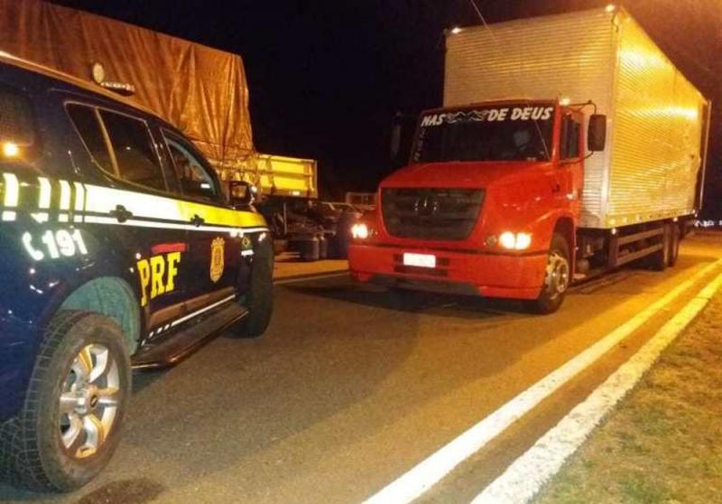 Carga com cerca de 210 mil cigarros é apreendida em caminhão-baú em Jequié